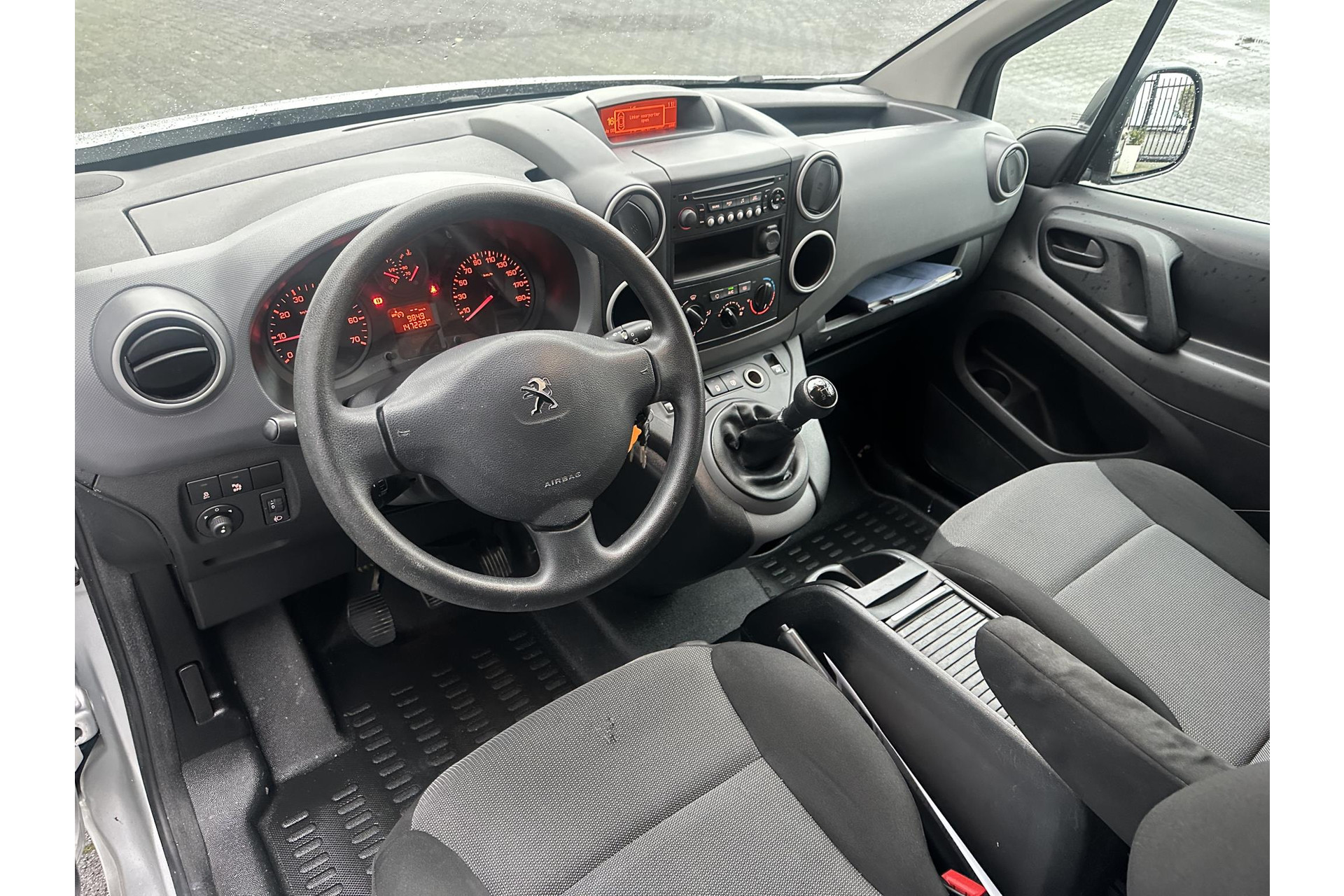 Peugeot Partner 120 1.6 BlueHDi 75 L1 Premium*AIRCO*CRUISE*PDC*